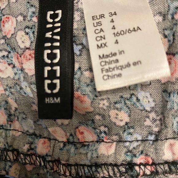 Price negotiable - H&M floral romper - Picture 6 of 7